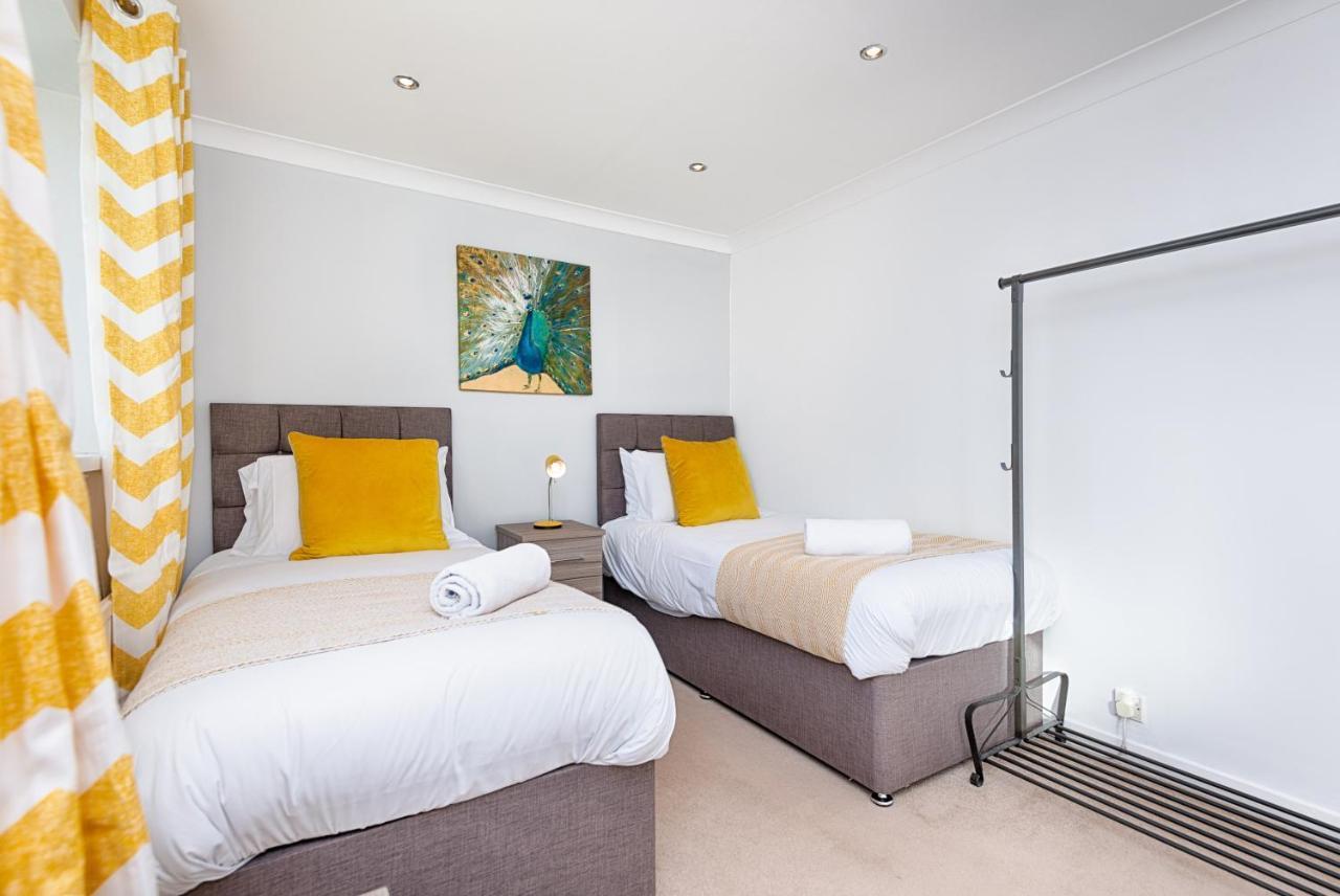 Parking, Garden, En-Suite & Tv'S In All Rooms, Large Living Space Swansea Exterior foto