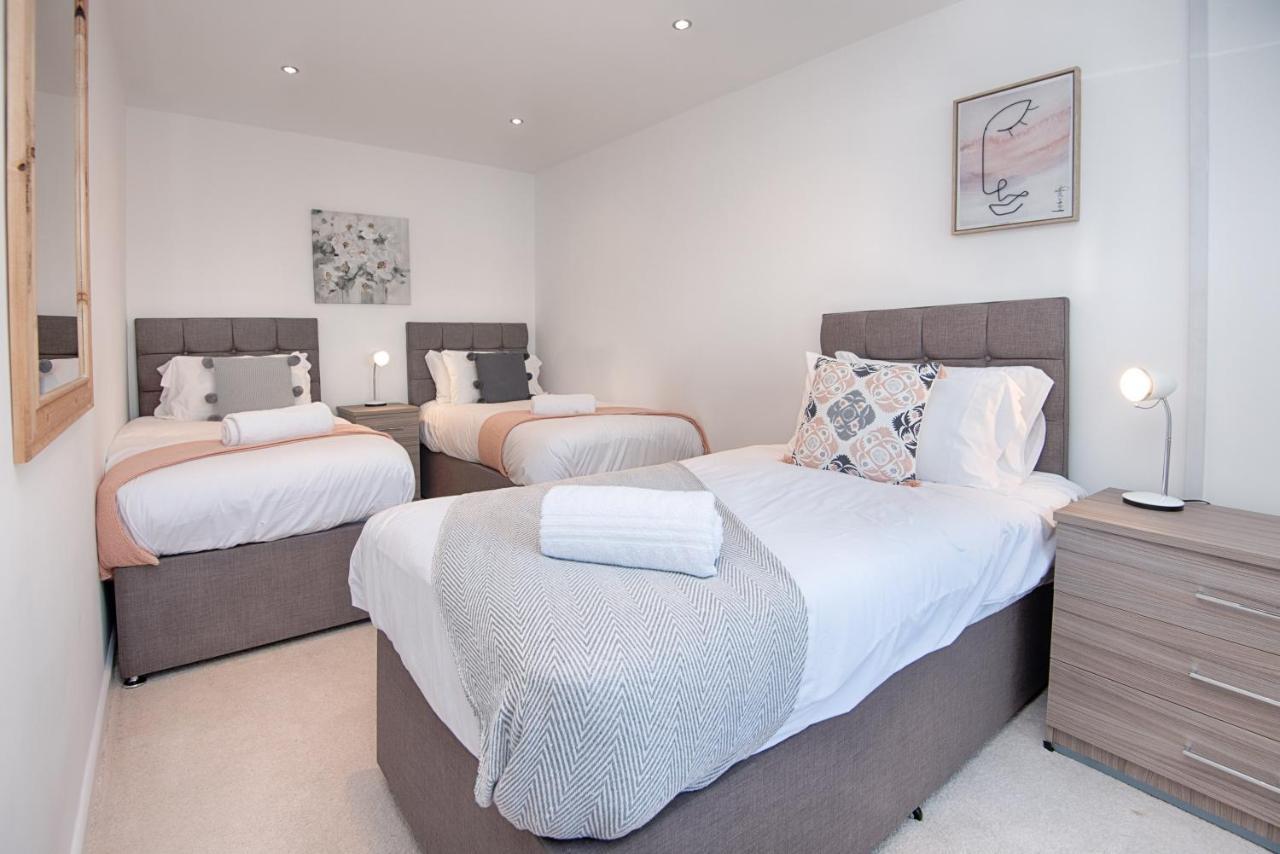 Parking, Garden, En-Suite & Tv'S In All Rooms, Large Living Space Swansea Exterior foto