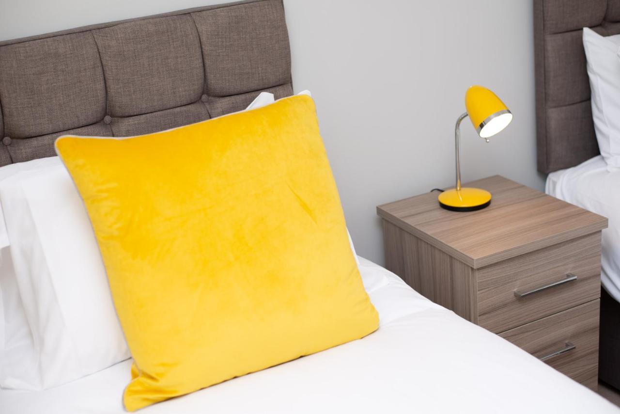 Parking, Garden, En-Suite & Tv'S In All Rooms, Large Living Space Swansea Exterior foto