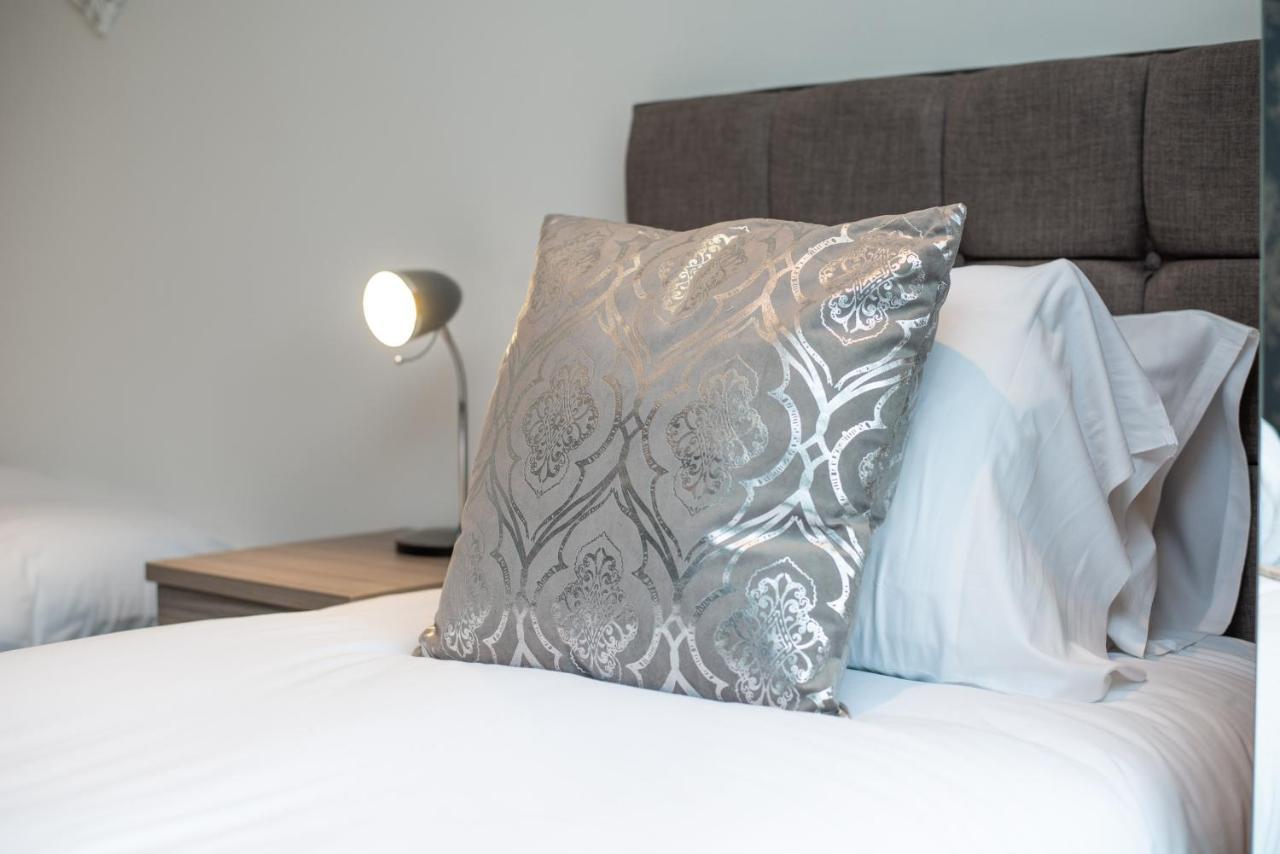 Parking, Garden, En-Suite & Tv'S In All Rooms, Large Living Space Swansea Exterior foto